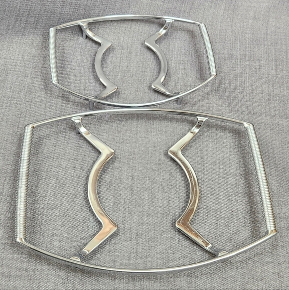 Corningware Other - Corning Ware Polished Metal Pot Holder/Casserole Trivets With Handles. Set of 2.